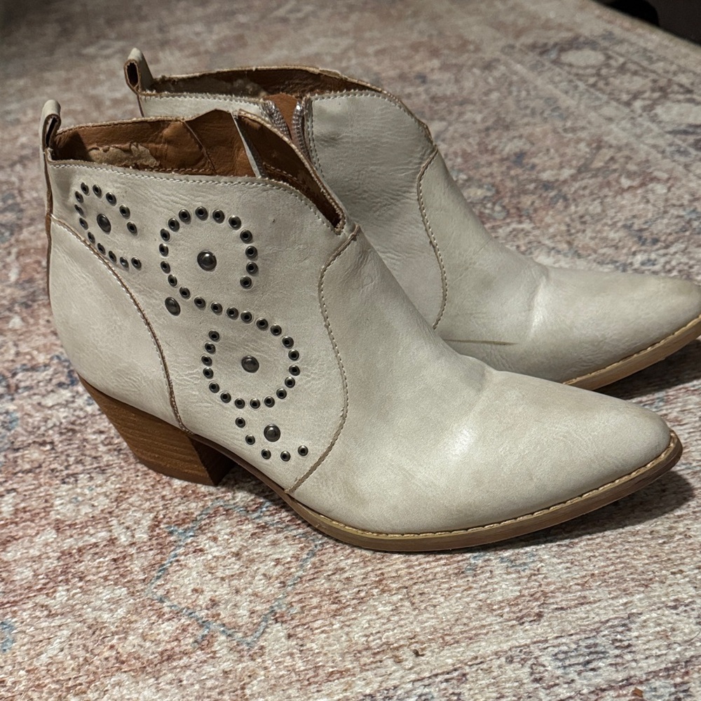 Stylish Cream Ankle Boots with Studded Design